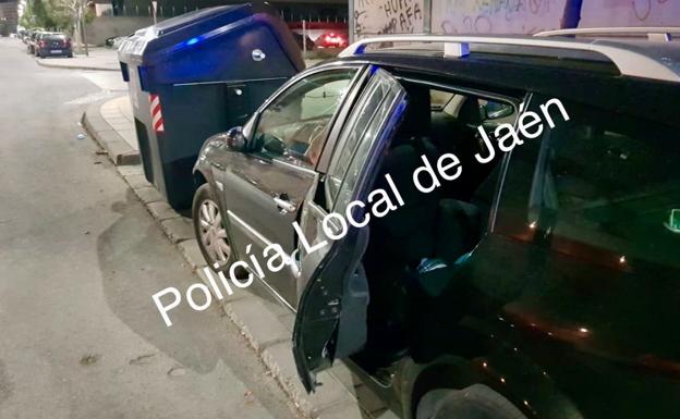 La Policía Local de Jaén busca un coche que provocó anoche un accidente
