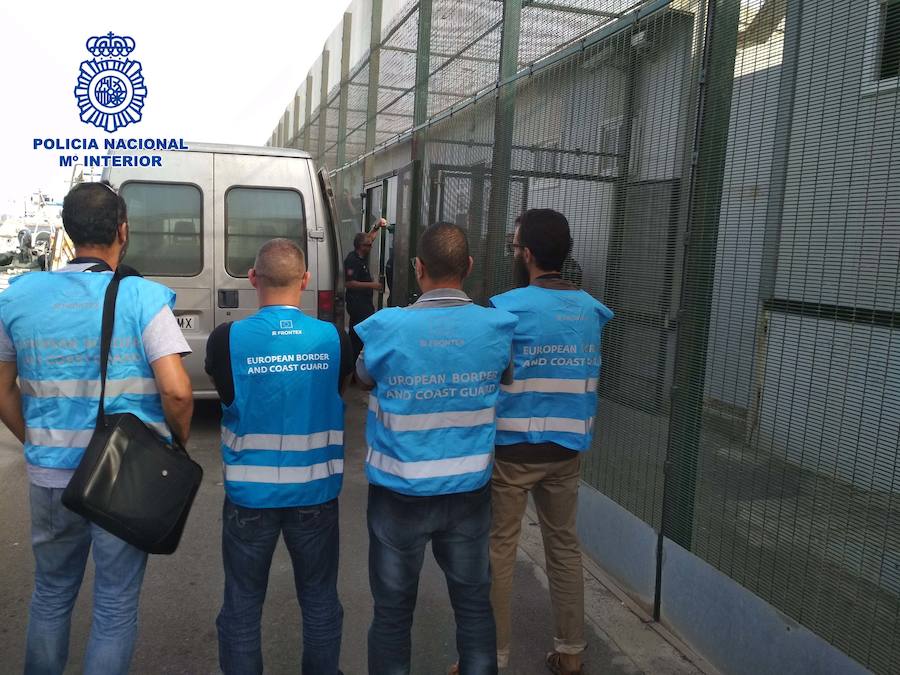 Detenidos tres pateristas por introducir en Almería a 14 inmigrantes ilegales