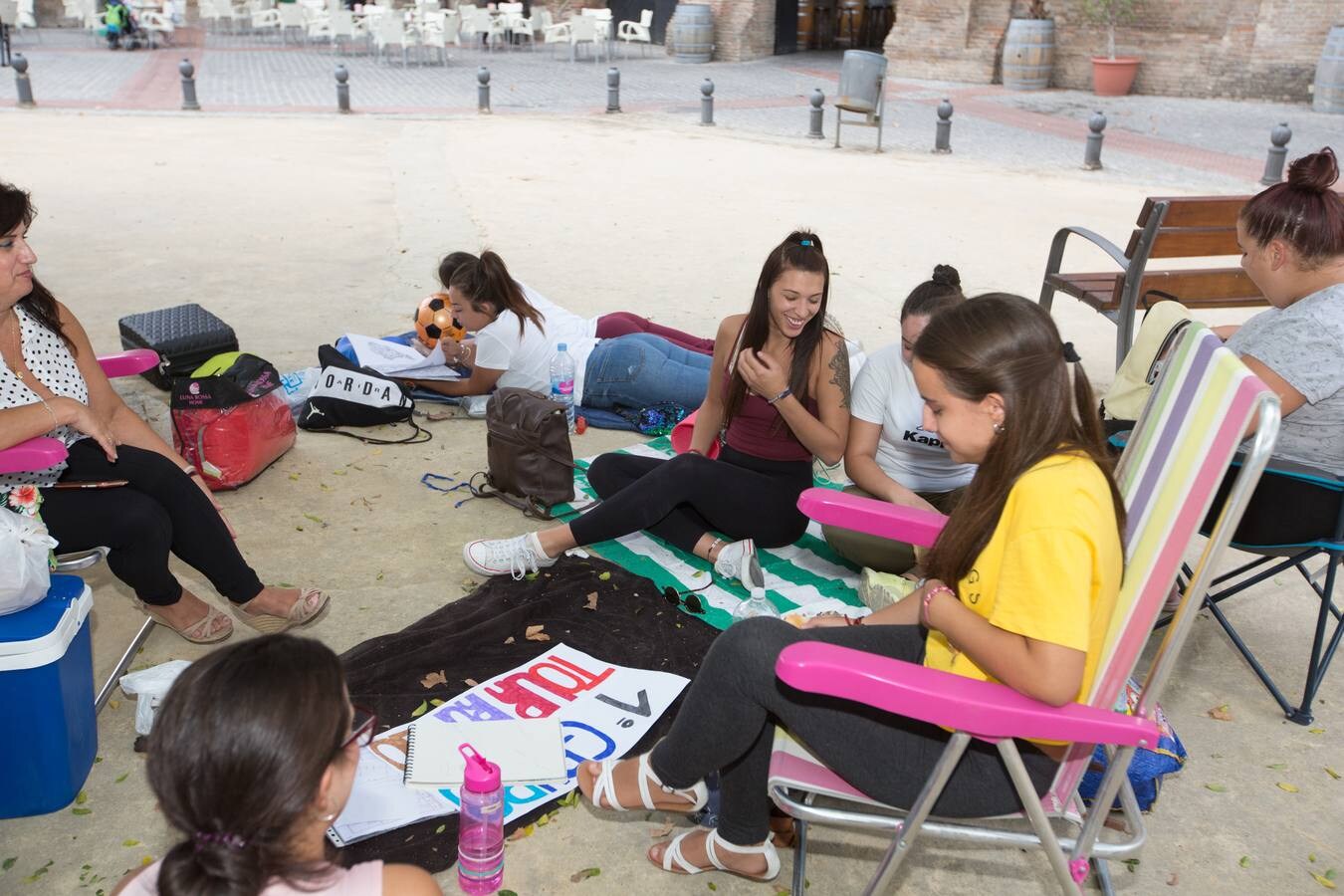 Medio centenar de seguidores del artista hacen cola en la plaza de toros desde el 6 de septiembre para escucharle en primera fila