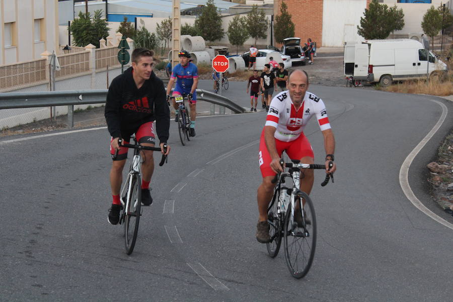 Medio millar de ciclistas han tomado la salida en 'Las 4 Cimas'