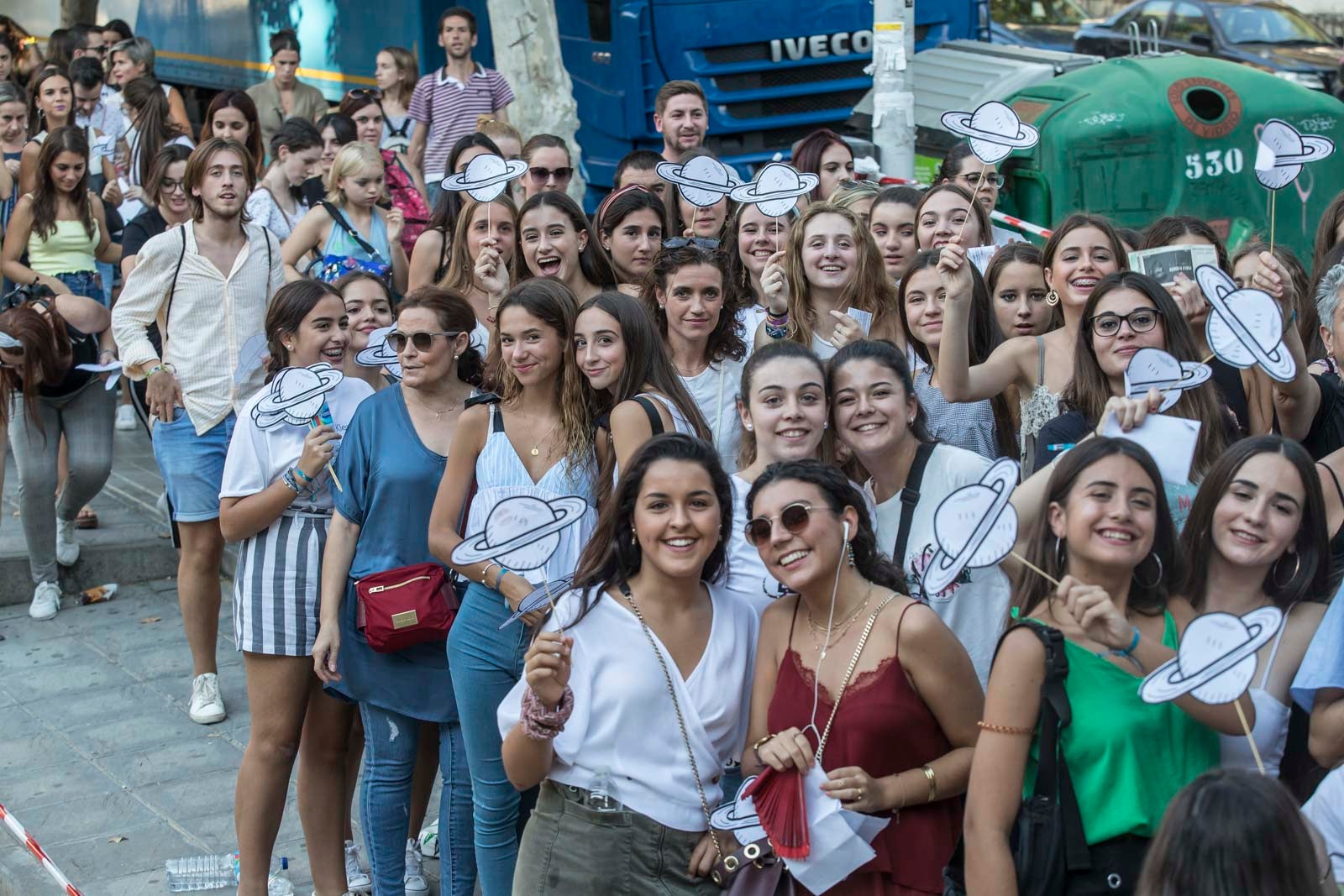 Colas interminables para acceder al concierto del cantante malagueño