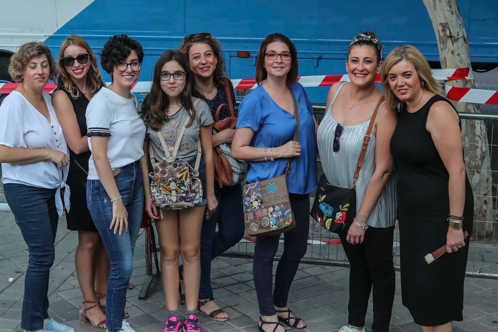 Colas interminables para acceder al concierto del cantante malagueño