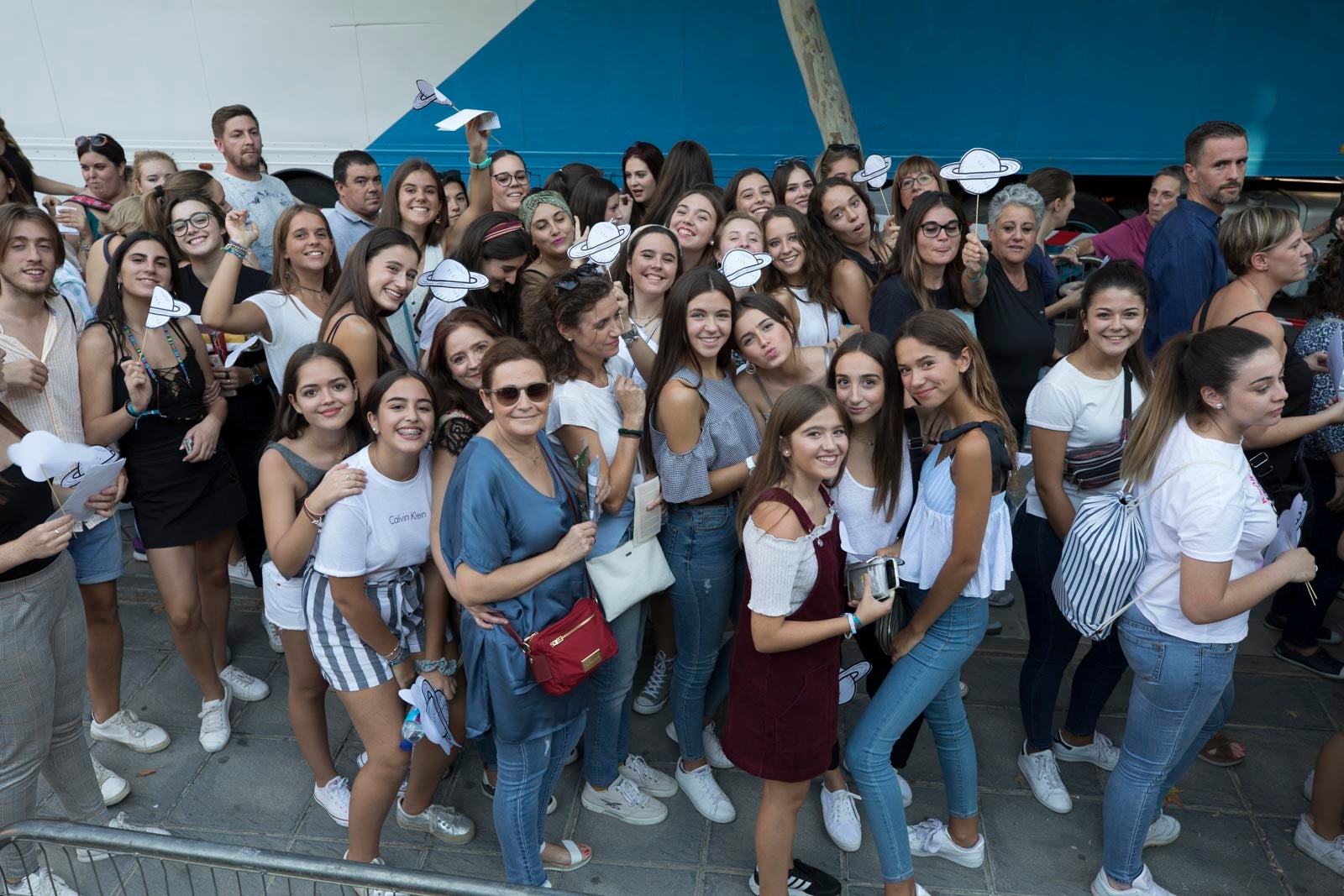 Colas interminables para acceder al concierto del cantante malagueño