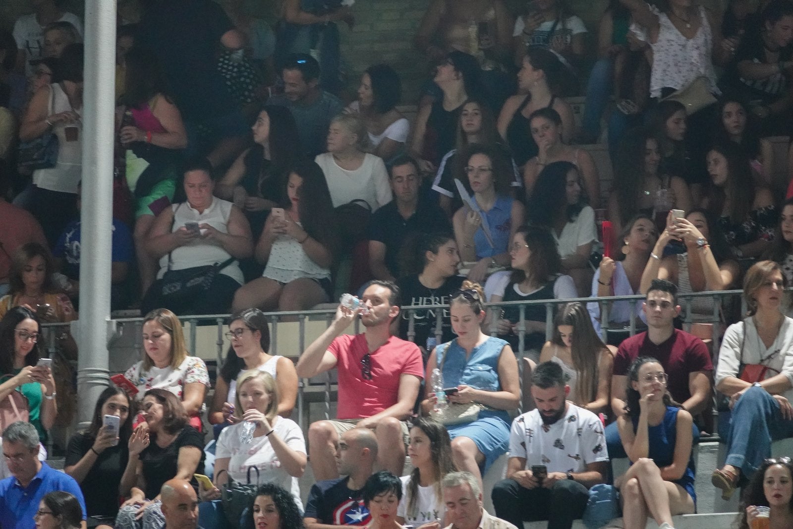 Promento Tour ha sido un éxito a su paso por la ciudad, lleno de nuevo en la Plaza de Toros.