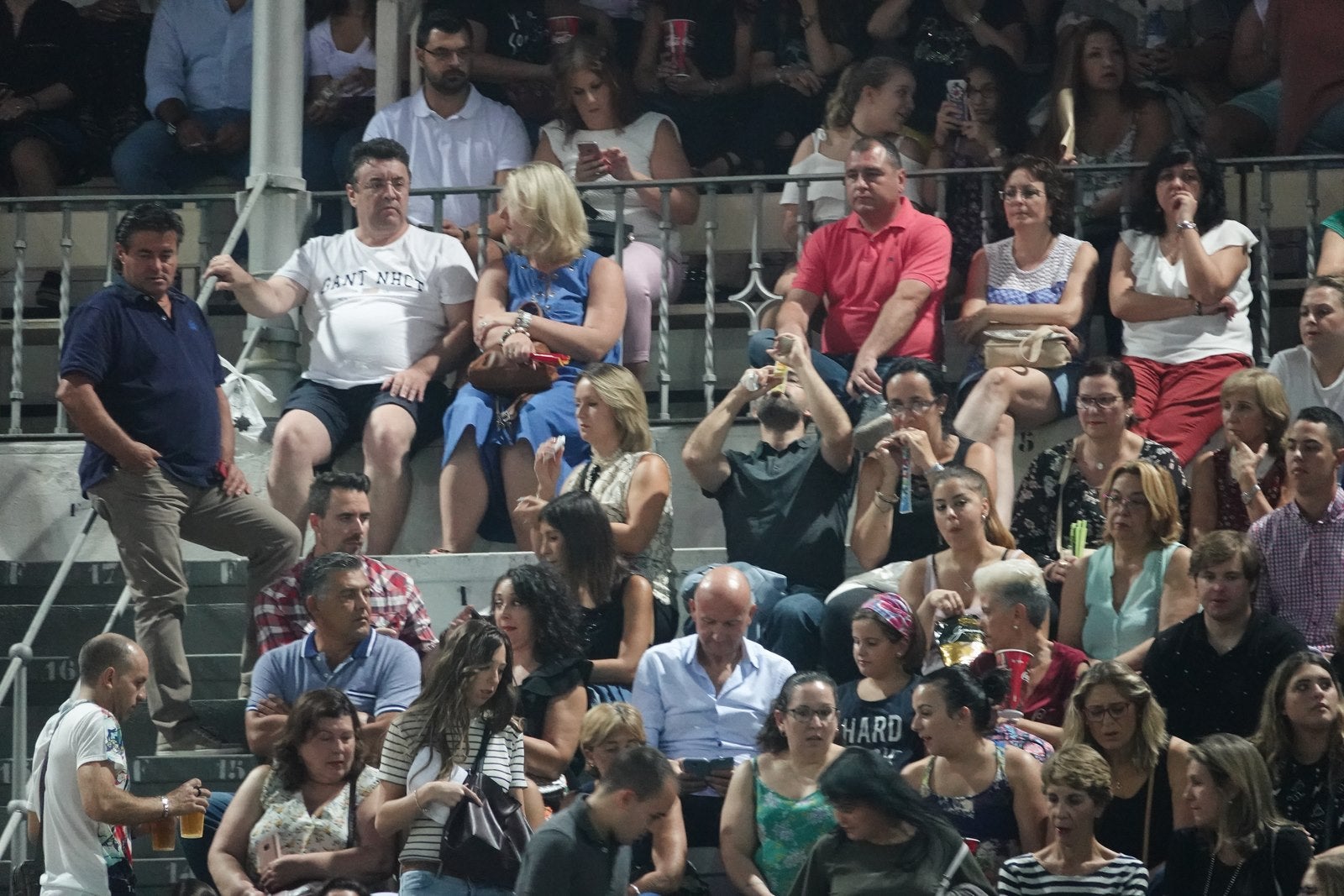 Promento Tour ha sido un éxito a su paso por la ciudad, lleno de nuevo en la Plaza de Toros.