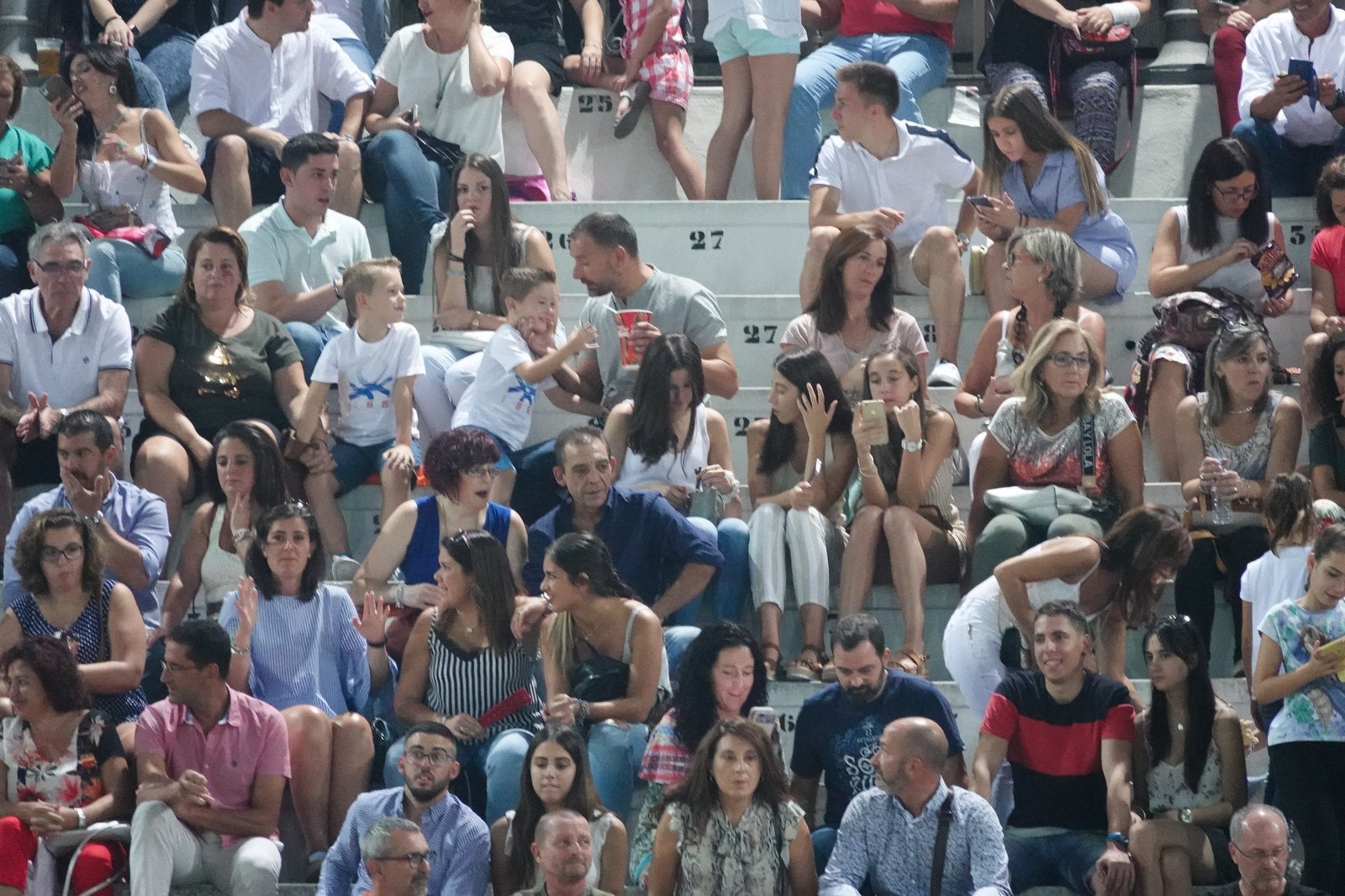 Promento Tour ha sido un éxito a su paso por la ciudad, lleno de nuevo en la Plaza de Toros.