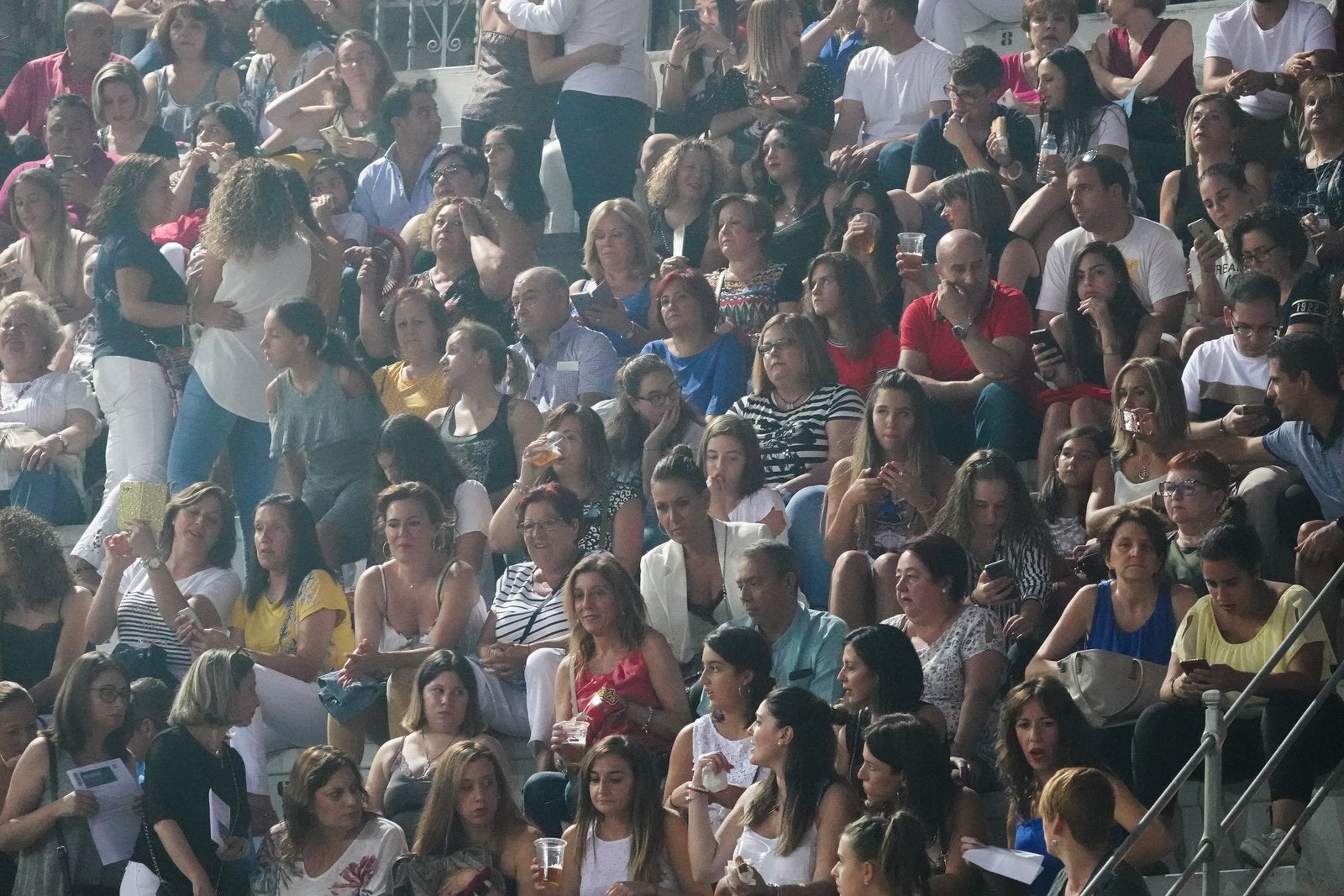 Promento Tour ha sido un éxito a su paso por la ciudad, lleno de nuevo en la Plaza de Toros.
