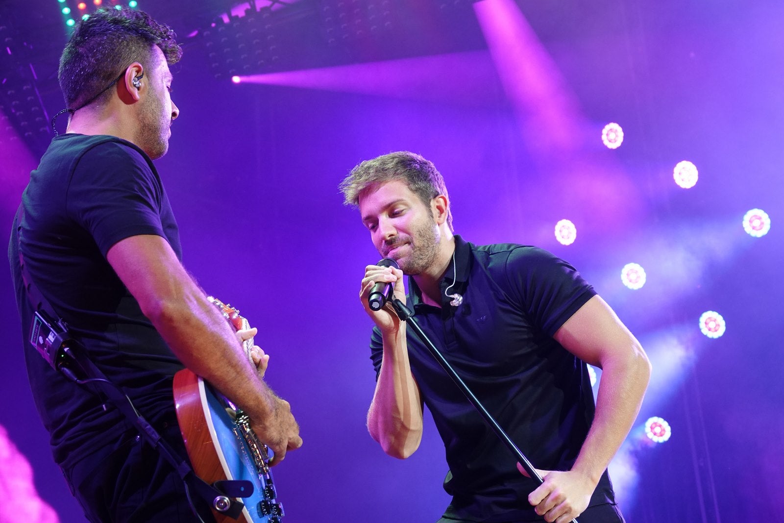 Promento Tour ha sido un éxito a su paso por la ciudad, lleno de nuevo en la Plaza de Toros.