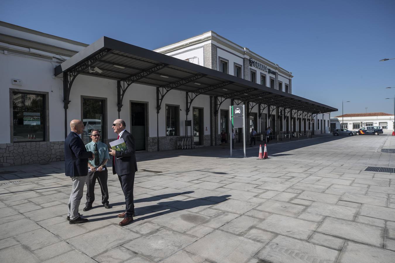 Las autoridades han visitado el nuevo espacio de Andaluces que acogerá a los viajeros del AVE