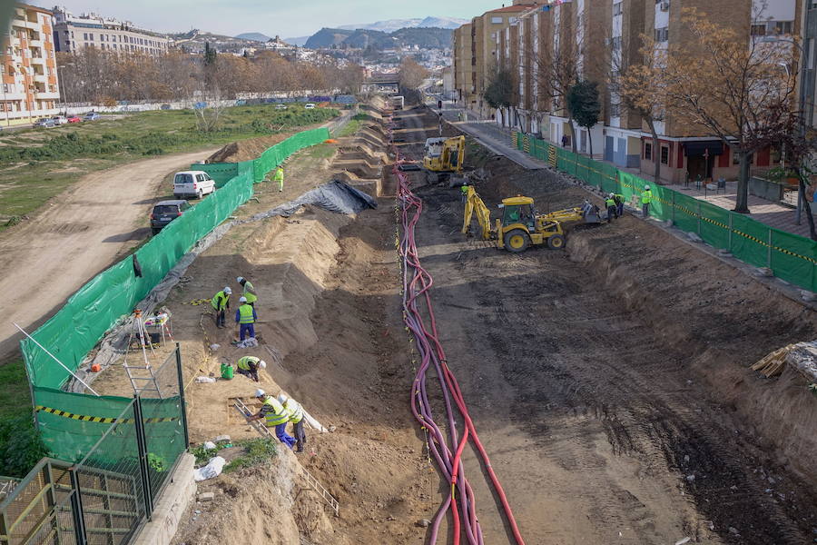13/01/2016: Obras de construcción del AVE de Granada a su paso por el barrio de la Juventud 
