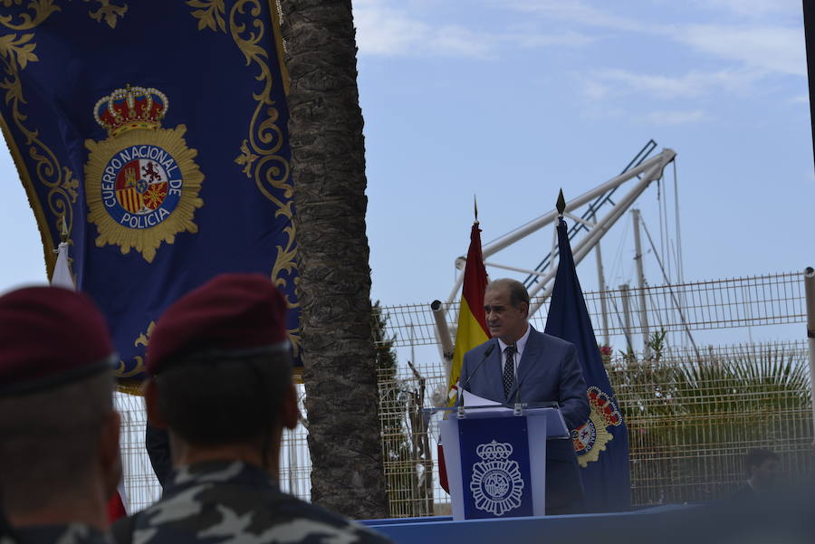 El ministro del Interior, clausura el acto en el Día de los Santos Ángeles Custodios, patronos del cuerpo policial