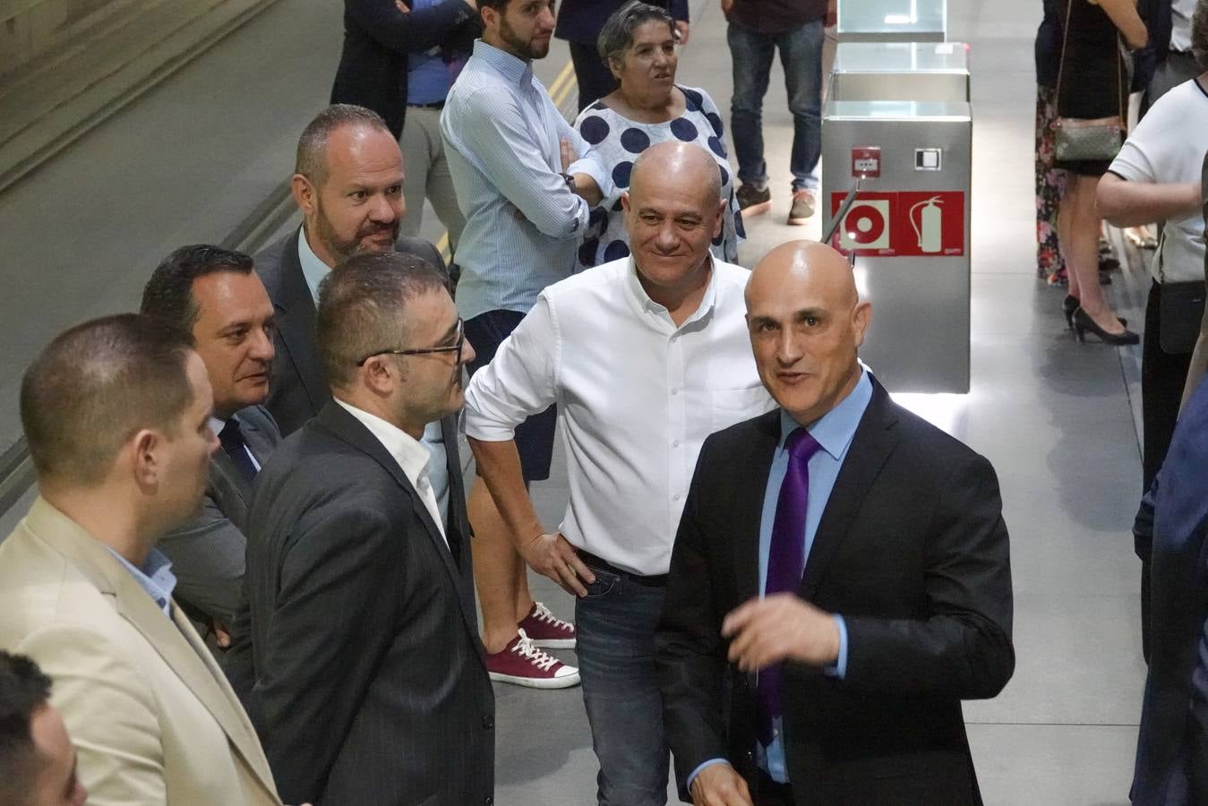 La sala de exposiciones situada en la estación del metro de Alcázar Genil alberga una nueva muestra 