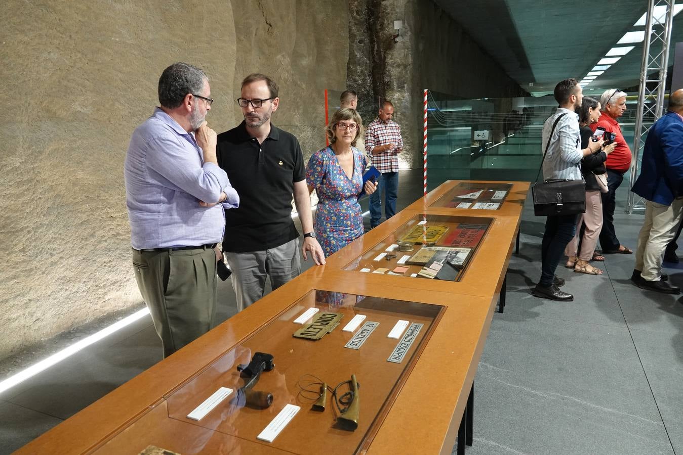 La sala de exposiciones situada en la estación del metro de Alcázar Genil alberga una nueva muestra 