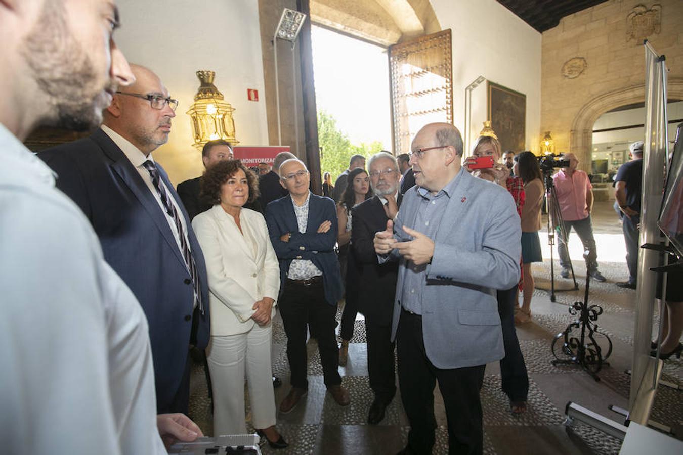 Emilio Gayo se ha declarado «impresionado» y «orgulloso» por la labor de la UGR 