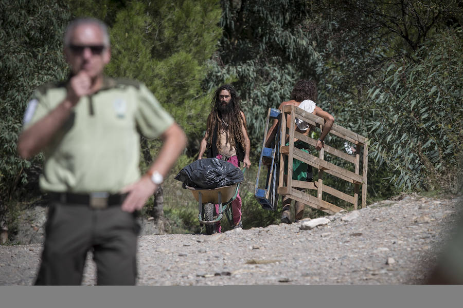 La Policía Local de Órgiva retira con grúa más de veinte vehículos con un preaviso de 24 horas