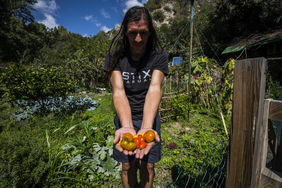 La Policía Local de Órgiva retira con grúa más de veinte vehículos con un preaviso de 24 horas