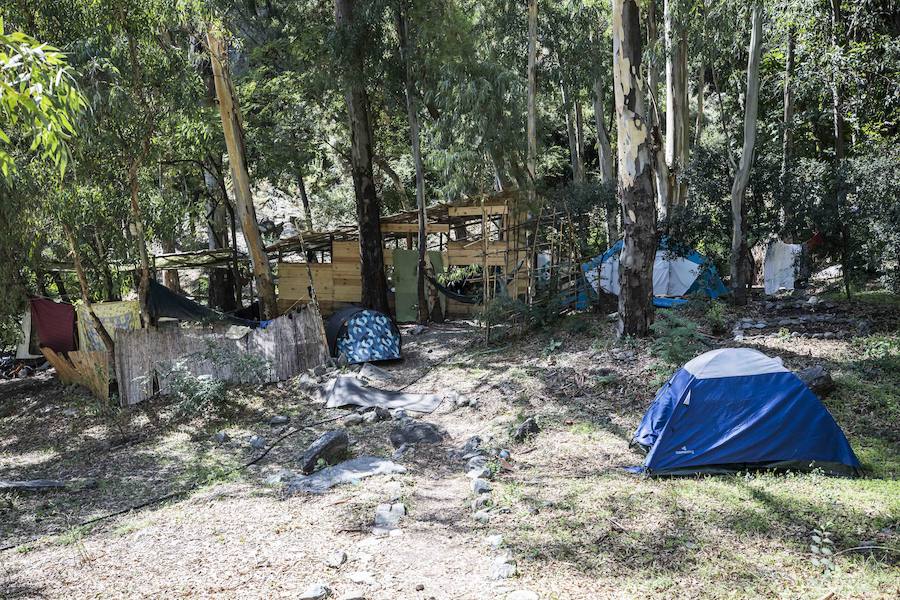 La Policía Local de Órgiva retira con grúa más de veinte vehículos con un preaviso de 24 horas