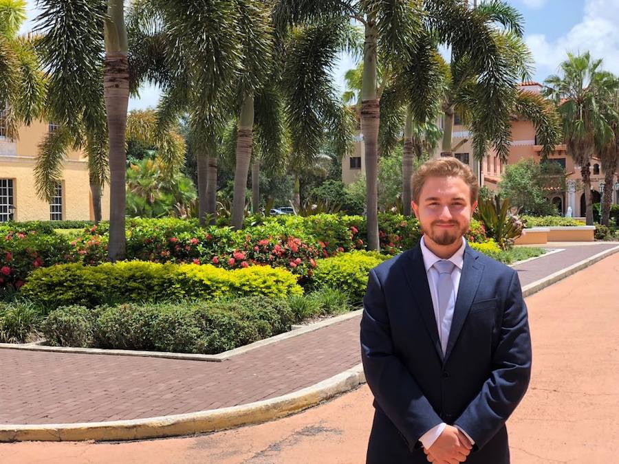 Pedro, en el campus universitario de Stetson. 