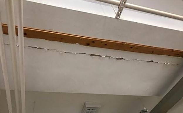 Daños en el instituto Cerro de los Infantes tras el terremoto.