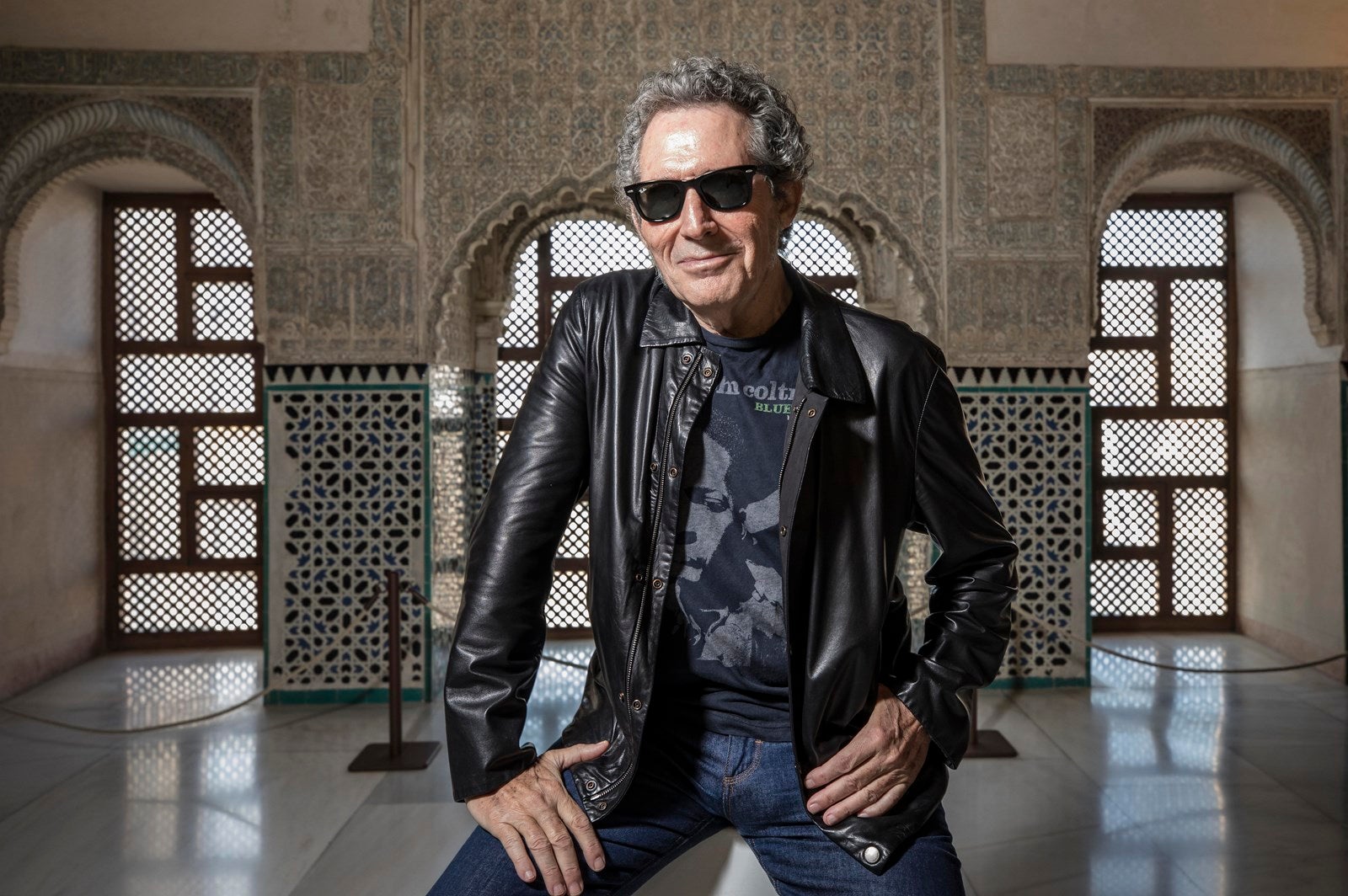 Interpretará grandes clásicos de toda su carrera como 'Bienvenidos', 'Santa Lucía' o 'Rock de una noche de verano', acompañado de su banda, los Black Betty Boys, y una orquesta sinfónica dirigida por Carlos Checa