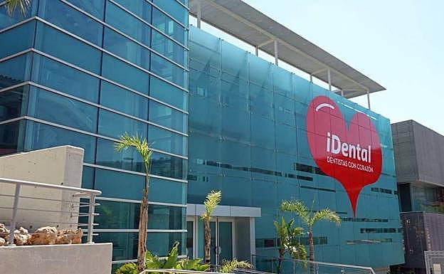 FACUA ultima la personación de 400 afectados en la causa contra iDental en la Audiencia Nacional