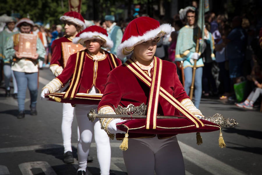 Ambiente de fiesta en las calles de la capital 
