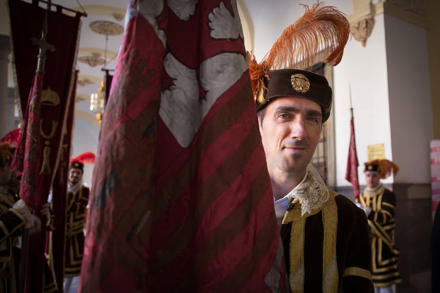 Ambiente de fiesta en las calles de la capital 