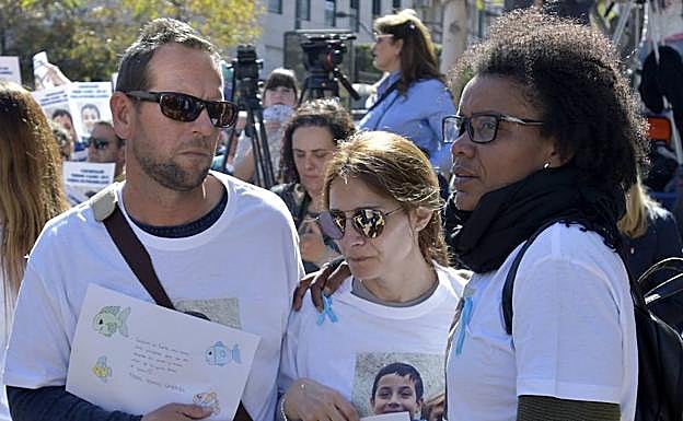 Ana Julia, a la derecha de la imagen.