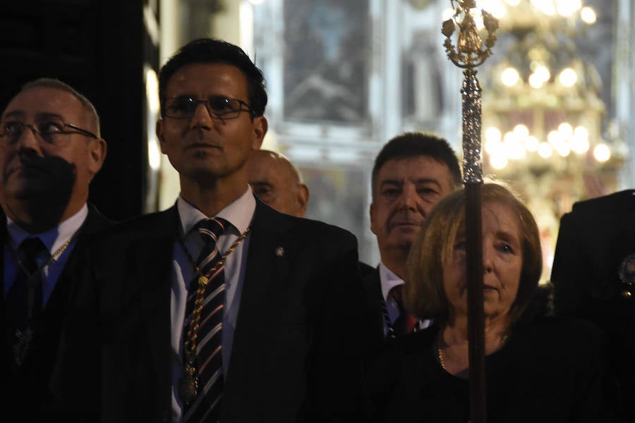 Lleno de público el recorrido de la procesión que ha discurrido por Ancha de Santo Domingo hasta desembocar en calle Jesús y María y San Matías