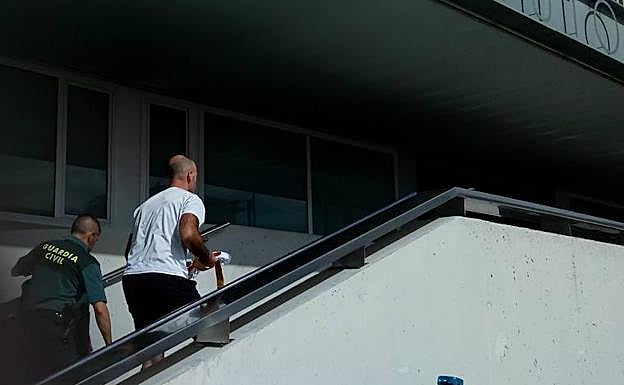 Un amigo íntimo del guardia civil fallecido: «Éramos como hermanos»