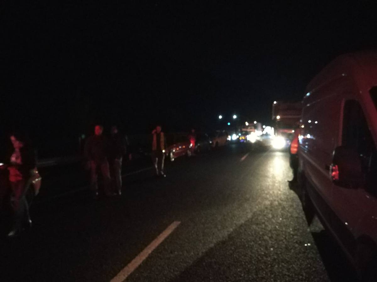 Fotos: Un fallecido en un grave accidente en la A-92 entre un turismo y una ambulancia