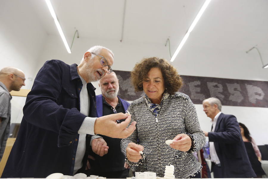 Pilar Aranda visita este nuevo espacio de la Universidad granadina