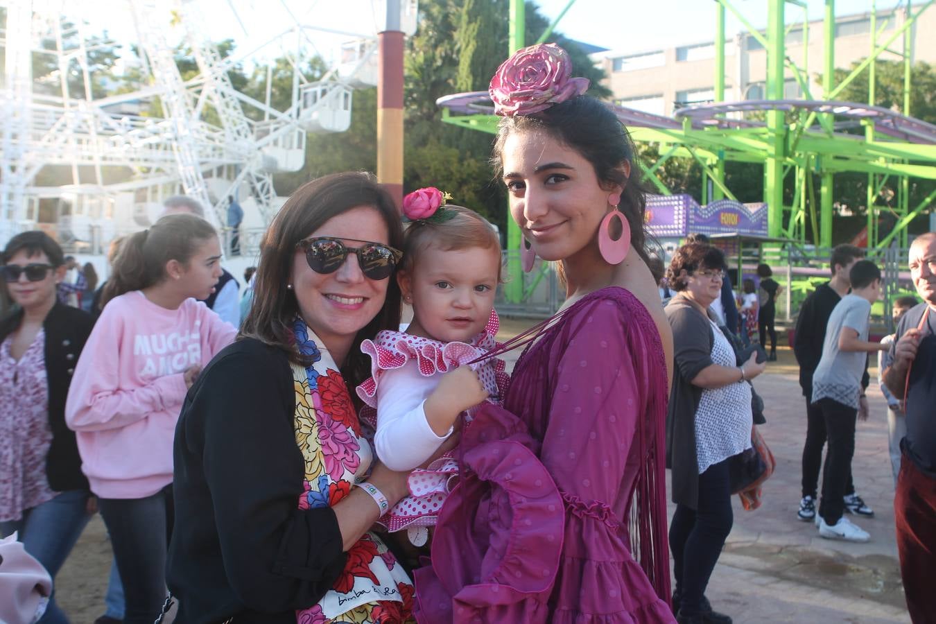 En La Vestida no estaba muy claro si sería una jornada fructífera, pero lo cierto es que lo fue: las decenas de comidas del mediodía se alargaron con las copas de la tarde, para dar paso a la noche, a la que solo llegaron los valientes. 