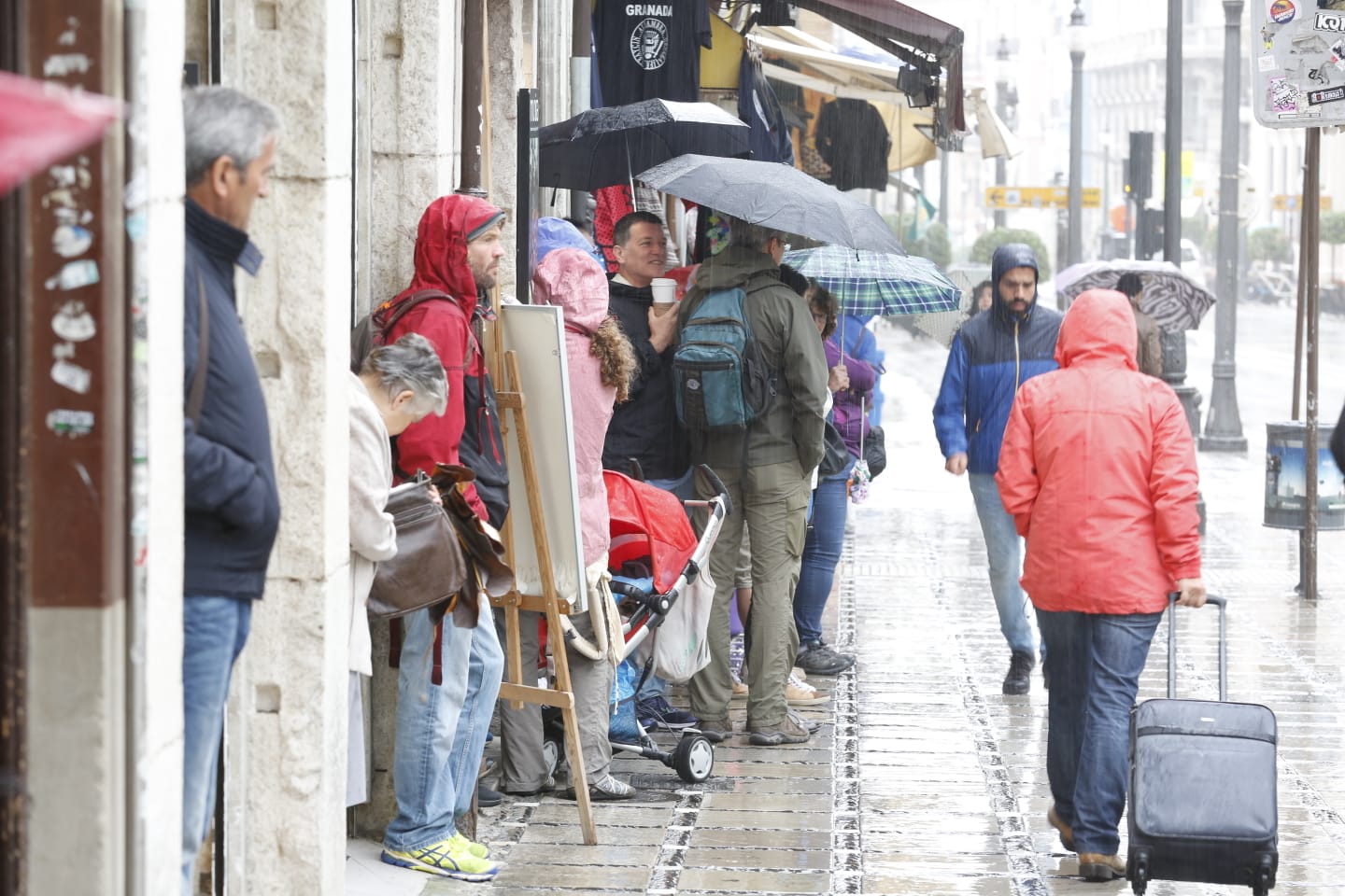 Aviso amarillo vigente por lluvias hasta las 18 horas y previsión de tormentas