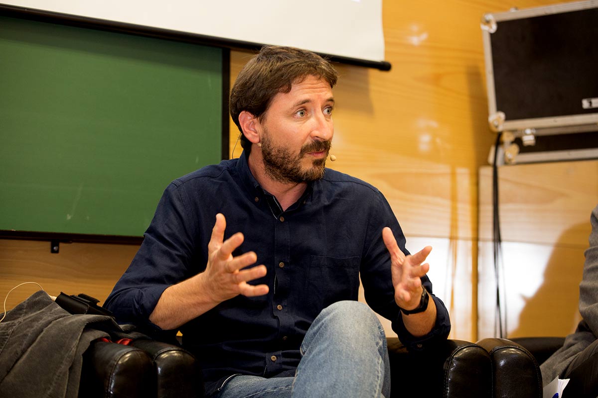 Imágenes del desarrollo del Foro IDEAL de Biodiversidad con los principales expertos en cambio global, celebrado el 18 de octubre de 2018 en la Escuela de Ingenieros de Caminos de la UGR, organizado por IDEAL y la Fundación Biodiversidad del MInisterio para la Transición Ecológica. Con Javier Sánchez, director del Parque Nacional y Natural de Sierra Nevada, Regino Zamora, catedrático de Ecología de la UGR y José Miguel Barea, Técnico de la Agencia de Medio Ambiente y Agua de Andalucía, con el periodista Juan Enrique Gómez como moderador.