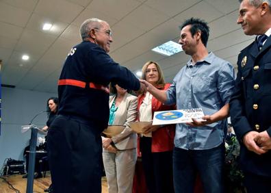 Imagen secundaria 1 - Acto en Campohermoso (Níjar) esta mañana. 