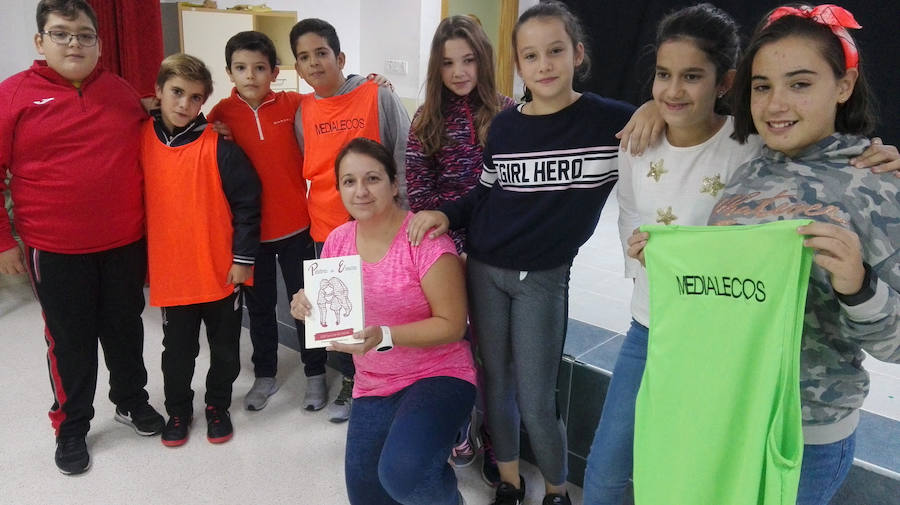 Durante los últimos tres cursos, el centro de educación Infantil y Primaria La Cruz ha convertido a los alumnos en mediadores