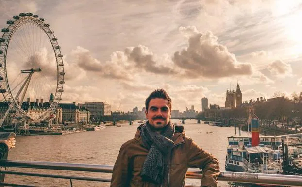 Alejandro volvió a Londres tras pasar seis meses en Asia con su novia, compaginando trabajo remoto y vacaciones. 