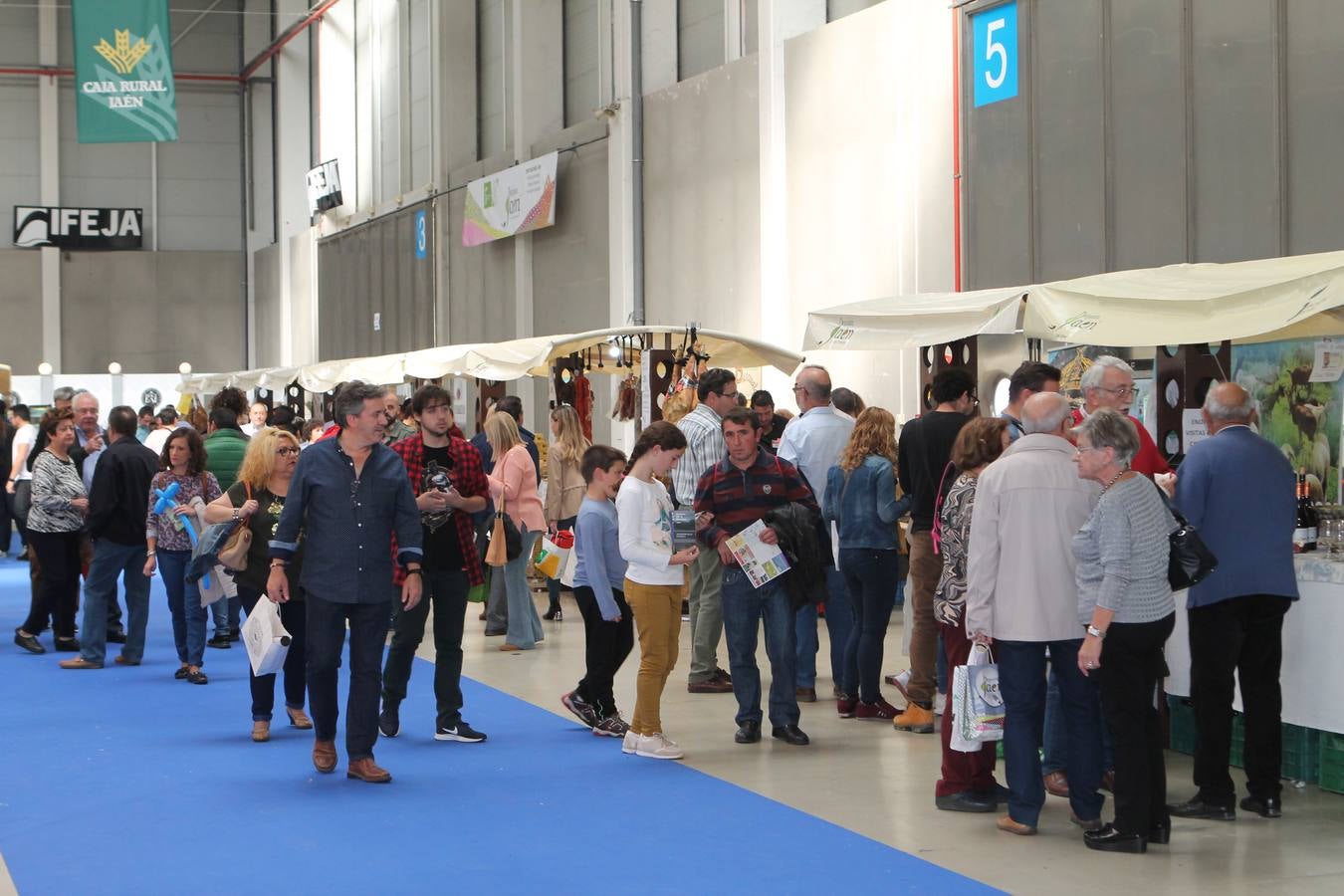 Leyendas, montaña rusa en 3D, teletransporte y mucho más en el segundo día de Tierra Adentro 