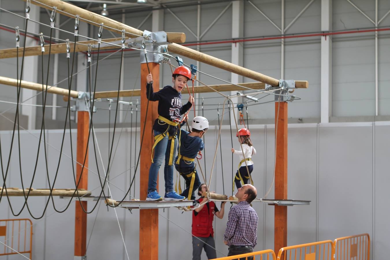 Leyendas, montaña rusa en 3D, teletransporte y mucho más en el segundo día de Tierra Adentro 