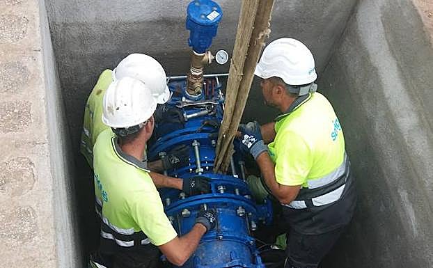 Más de 27.000 vecinos de Cúllar Vega y Las Gabias ya disponen de agua de Canales y Quéntar