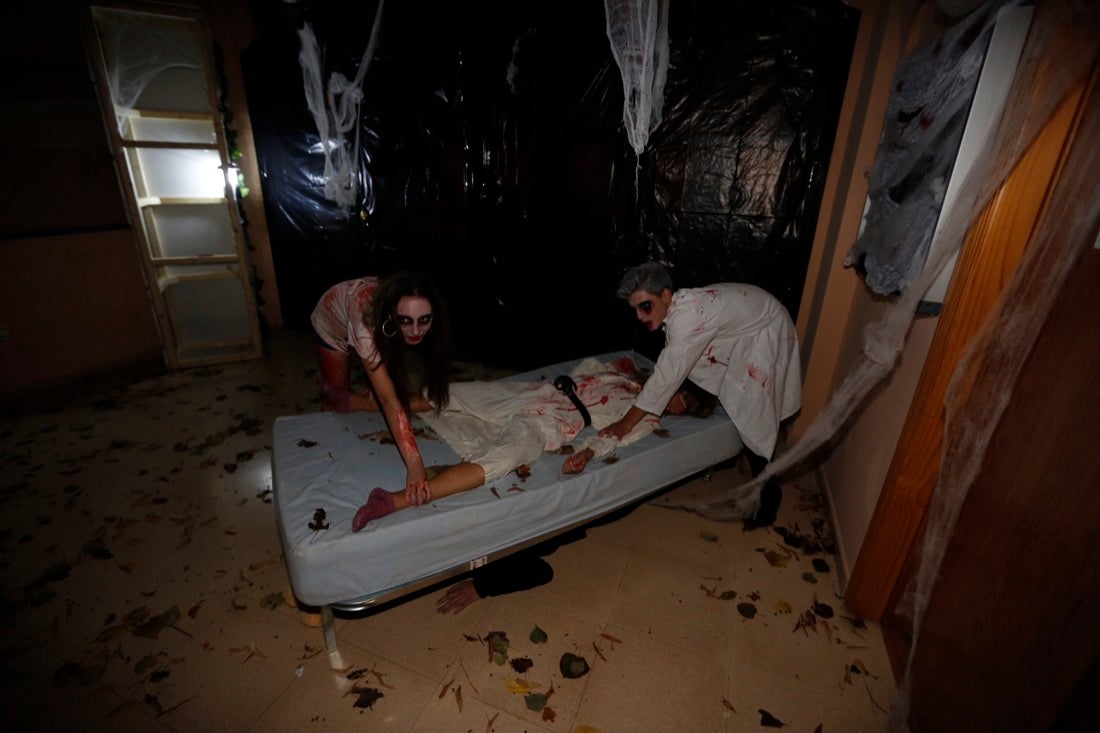 Decenas de vecinos participaron en un pasaje del terror de lo más espeluznante