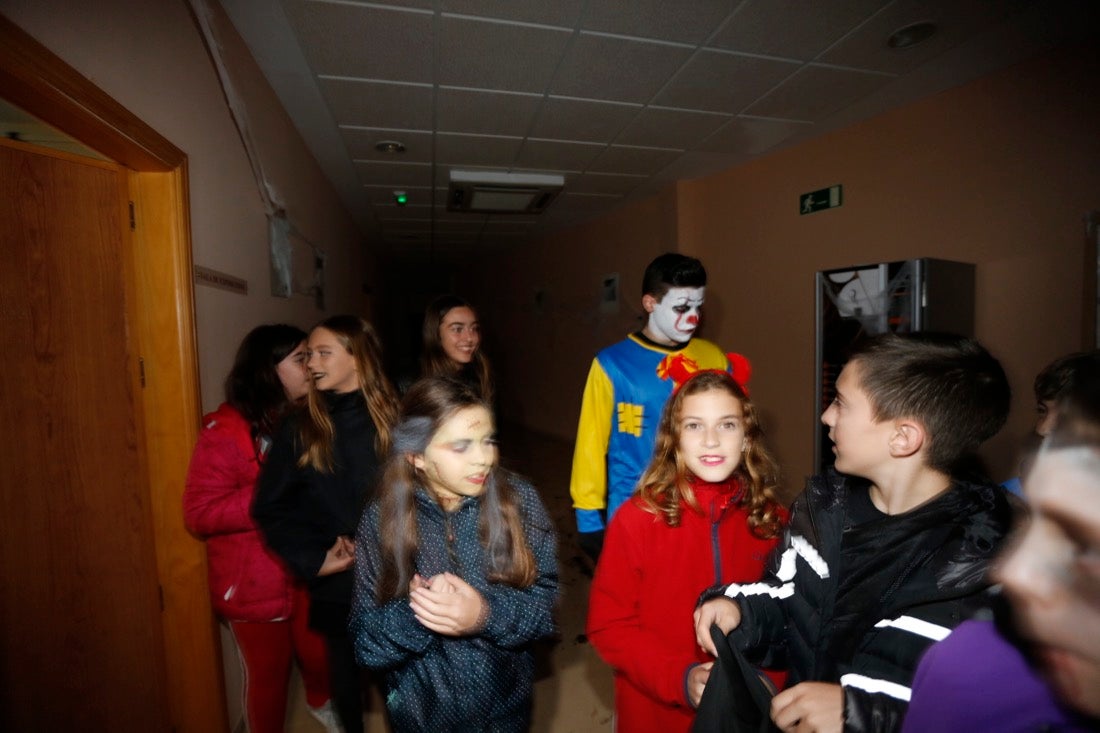 Decenas de vecinos participaron en un pasaje del terror de lo más espeluznante