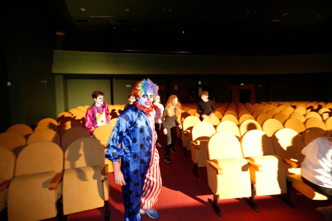 Decenas de vecinos participaron en un pasaje del terror de lo más espeluznante