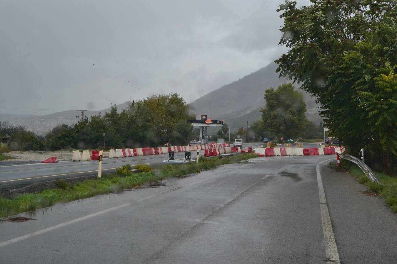 En el polígono El Romeral aseguran que están perdiendo dinero con esta situación, que el Ayuntamiento prevé que acabe pronto