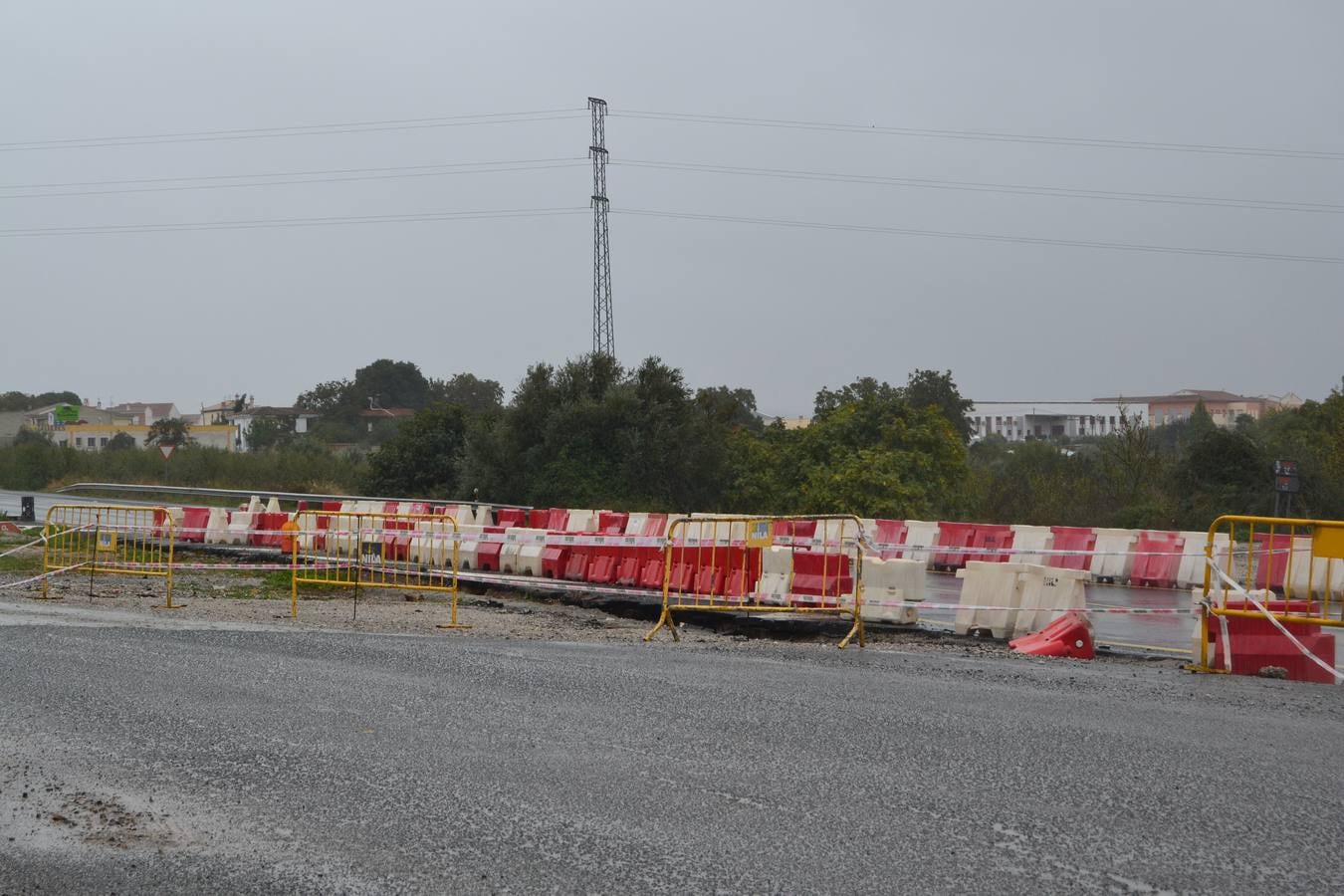 En el polígono El Romeral aseguran que están perdiendo dinero con esta situación, que el Ayuntamiento prevé que acabe pronto