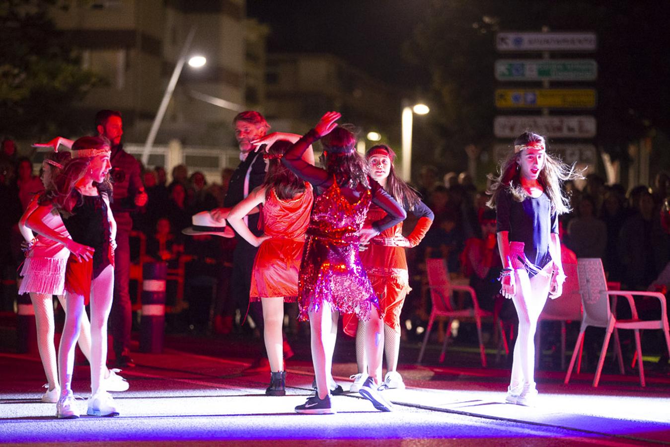 Zombies, vampiros y otros personajes de terror sorprendieron ayer a los motrileños