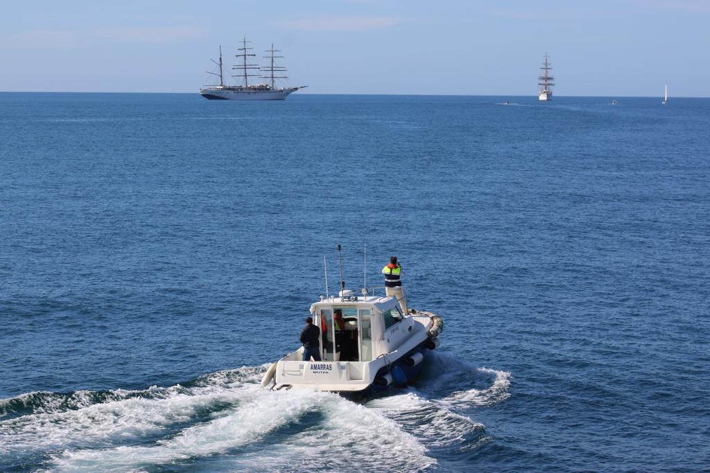 Hoy coinciden en la dársena los dos veleros gemelos, con 138 personas a bordo