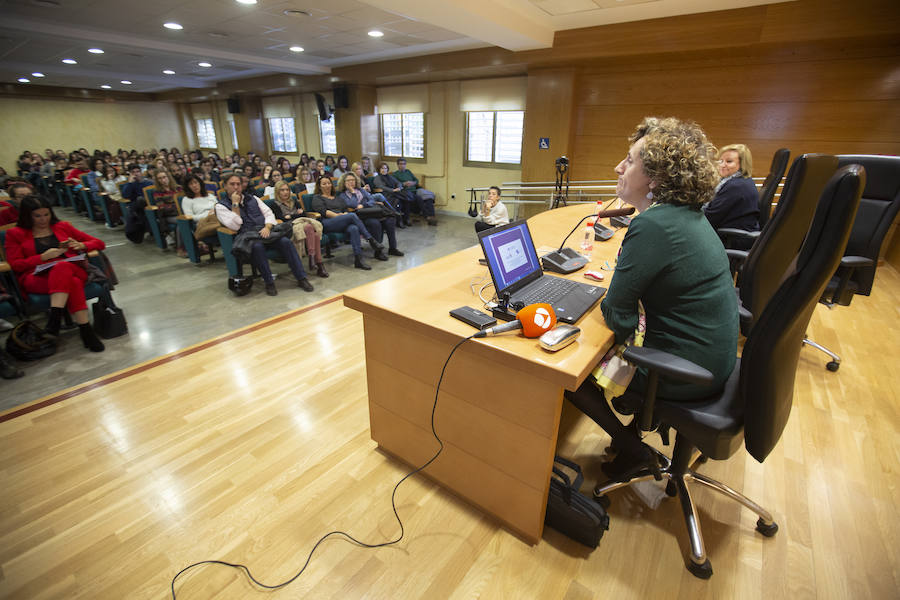 La defensa del italiano Francesco Arcuri ha elevado una queja formal a la Universidad de Granada por la celebración este martes de unas jornadas en las que se analiza el caso de Juana Rivas y la protección de los hijos víctimas de violencia de género y ha pedido que se deje de utilizar a ambos como «paradigmas, en uno y otro lado, de la violencia de género en España».  El artículo completo aquí