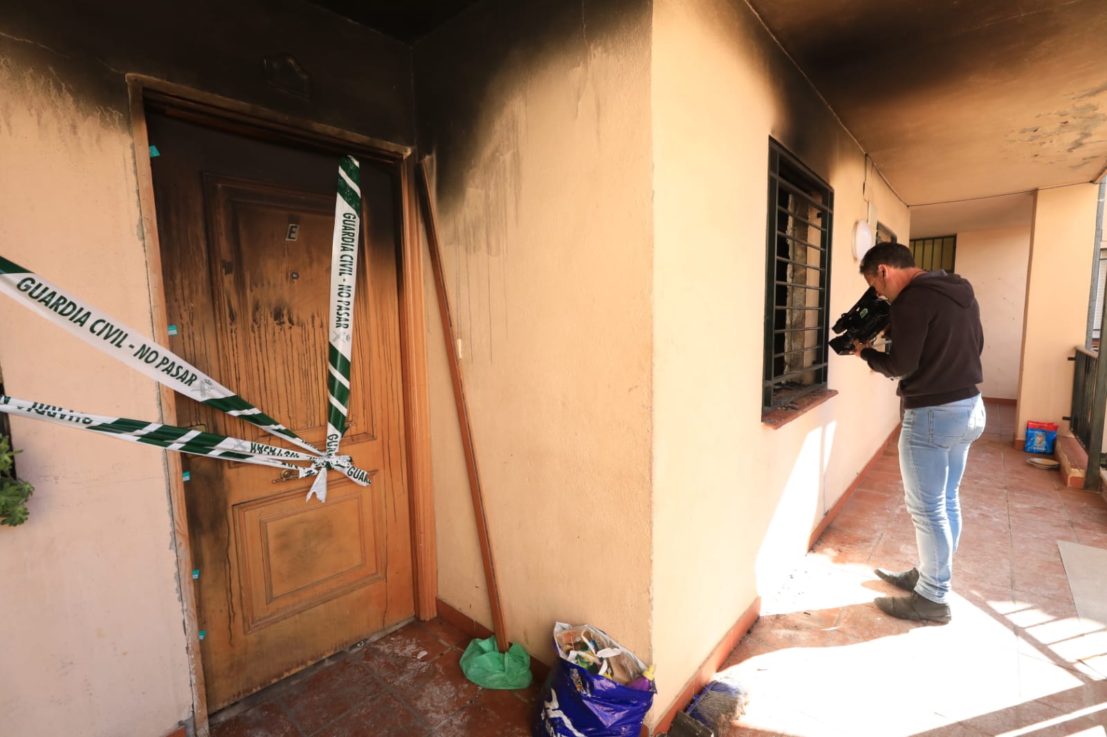 Quince personas han tenido que ser desalojadas mientras los Bomberos intervenían en el inmueble